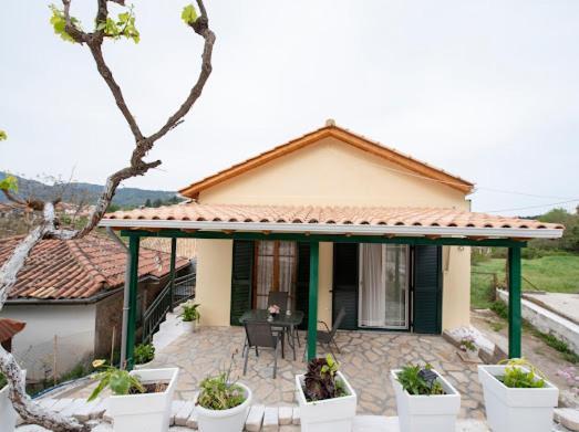 Christos Appartments Lazarata Экстерьер фото